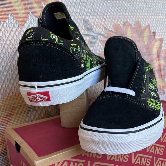 Vans Men’s Old Skool
Eyes in The Dark Black/Multi 
VN0A4BW2BML
Sneakers - Picture 10 of 16